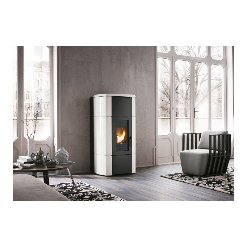 stufa a pellet palazzetti ecofire ermione idro 24 236 kw colore beige in maiolica ad acqua