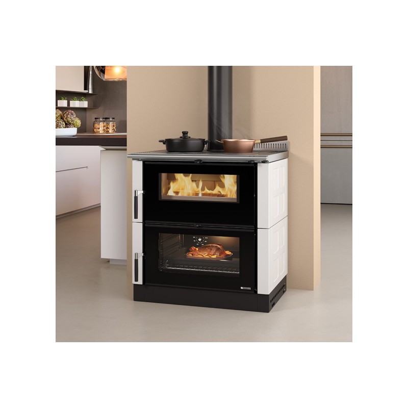 cucina a legna la nordica extraflame verona xxl con rivestimento in maiolica 70 kw colore bianco ad aria