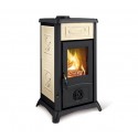 stufa a legna la nordica extraflame gemma 60 kw in maiolica colore liberty panna ad aria