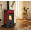 stufa a legna la nordica extraflame gemma 60 kw in maiolica colore bordeaux ad aria